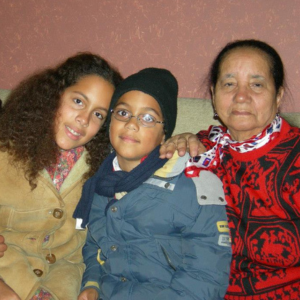 Mana, eu e avó paterna